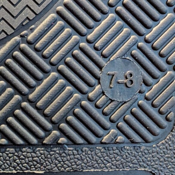 NEW Red Christmas smiley face slippers - Picture 3 of 3